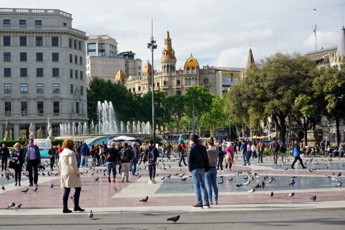 까탈루냐 광장 (Placa de Catalunya)
