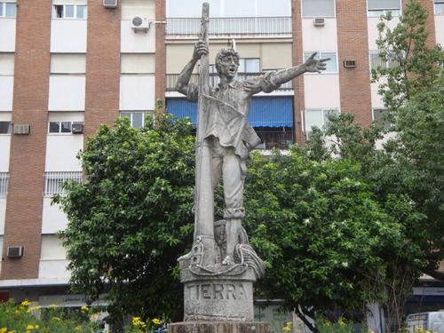 로드리고 데 뜨리아나 동상 (Rodrigo de Triana)