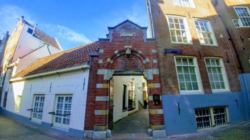 베긴호프와 암스테르담 박물관 (Begijnhof & Amsterdam Museum)