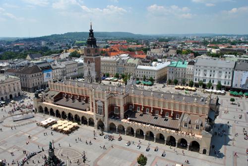 리네크 구우브니 중앙 광장 (Rynek Główny)