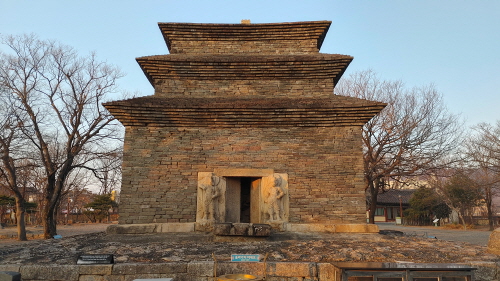3. 모전석탑